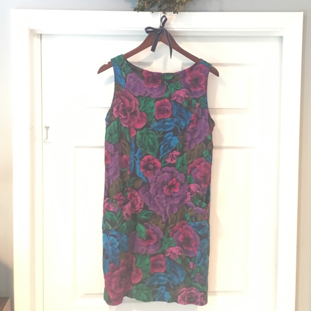 Classic Paul Harris floral dress with pockets